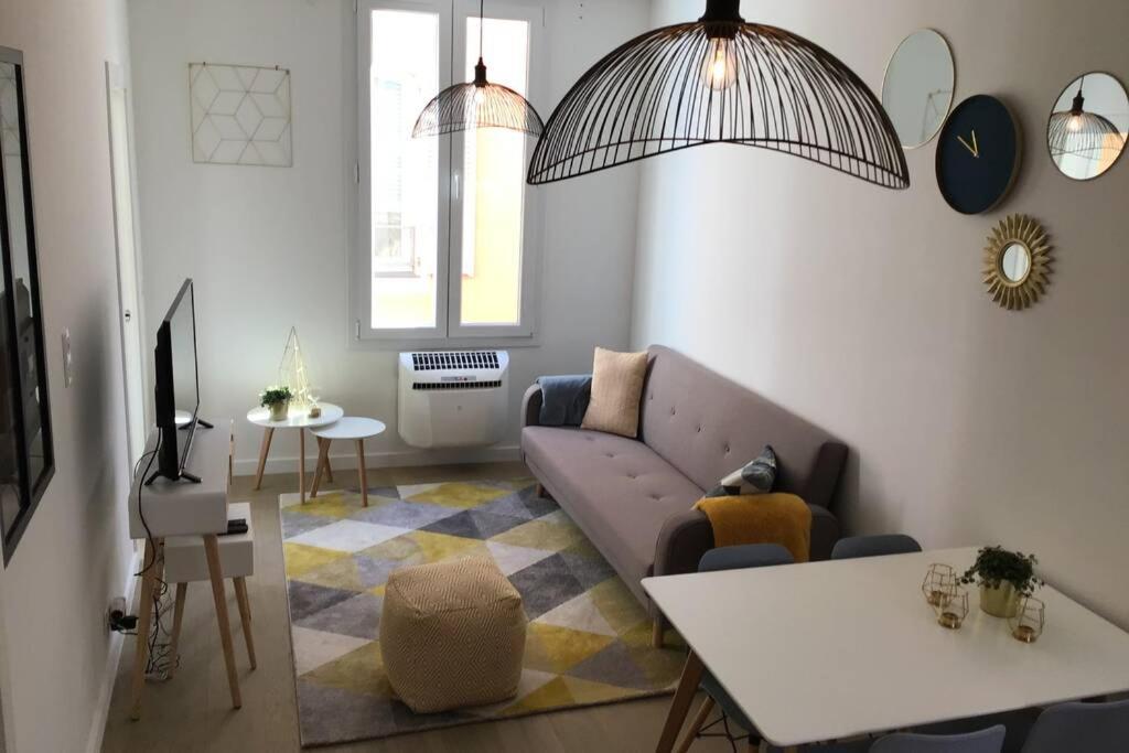 Appartement 2 Chambres Refait A Neuf, Climatise, A 2 Min De La Mer Nizza Exterior foto